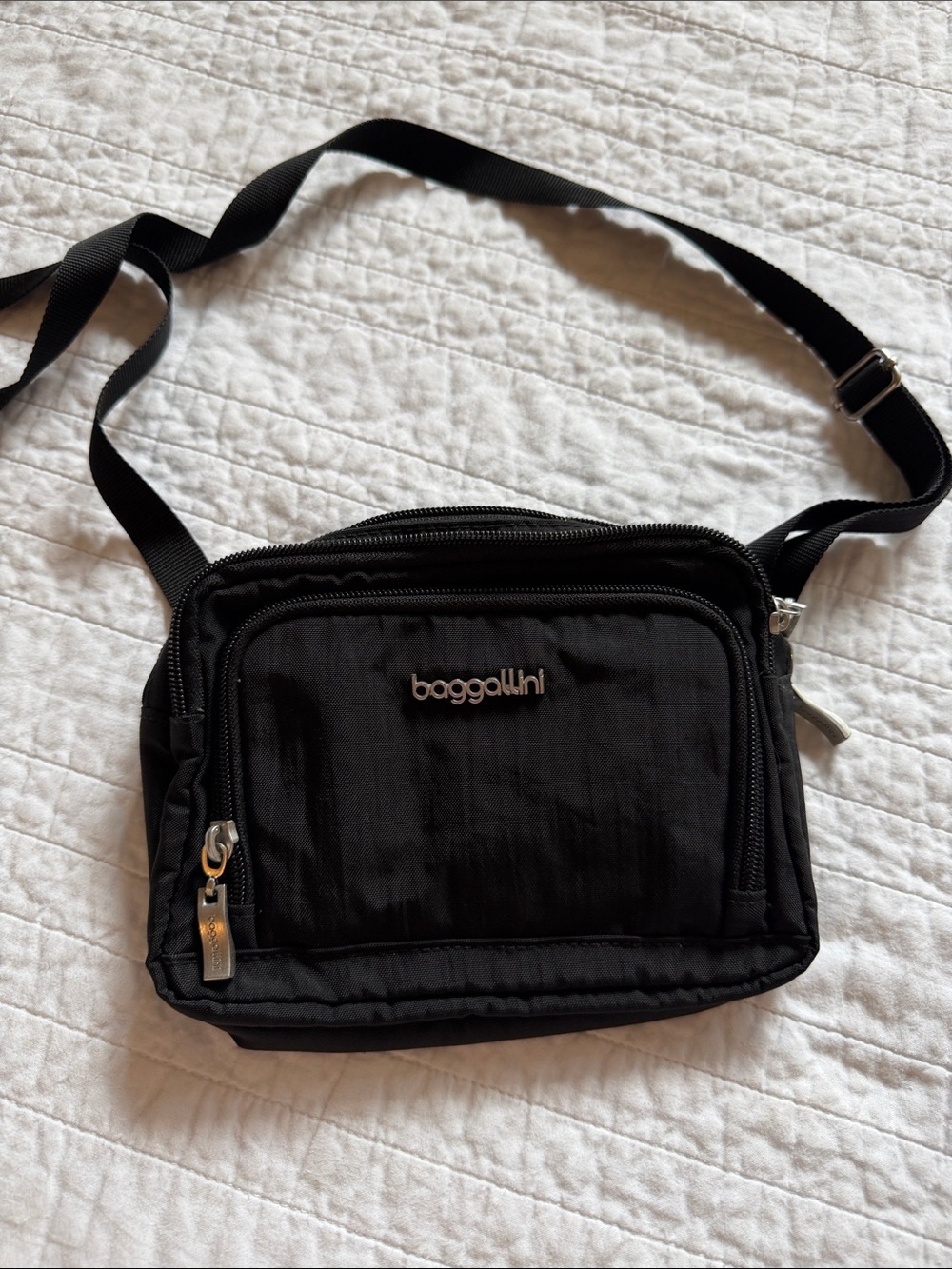 Baggallini Black Nylon Everyday Crossbody